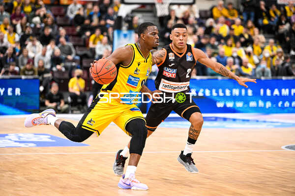 Basketball I Herren I Saison 2022-2023 I easyCredit BBL I 11. Spieltag I MHP Riesen Ludwigsburg - ratiopharm Ulm I 27.12.2022