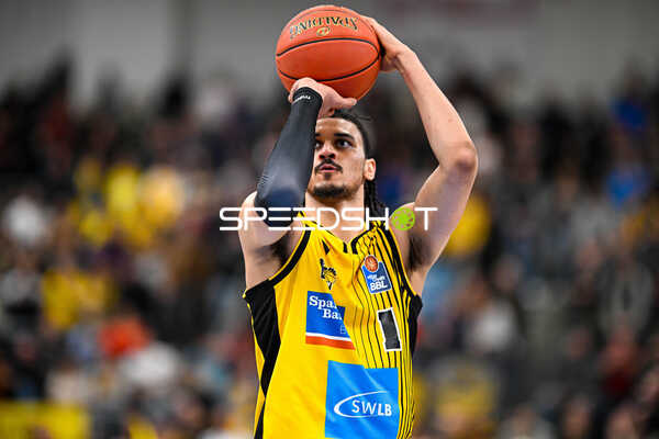 Basketball I Herren I Saison 2022-2023 I easyCredit BBL I 11. Spieltag I MHP Riesen Ludwigsburg - ratiopharm Ulm I 27.12.2022 Jonathan Bähre (1, MHP Riesen Ludwigsburg)
Ort: Ludwigsburg, Germany
Datum: 27.12.2022 - Jonathan Bahre