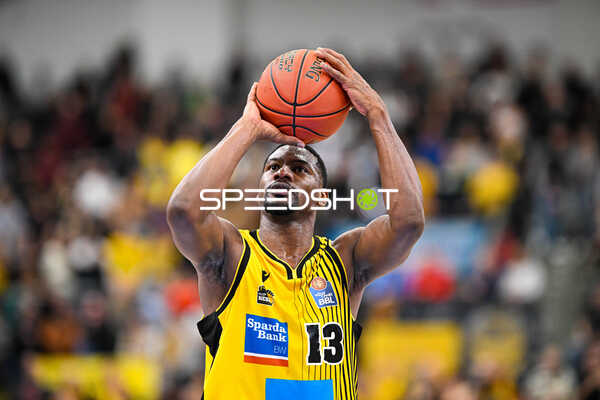 Basketball I Herren I Saison 2022-2023 I easyCredit BBL I 11. Spieltag I MHP Riesen Ludwigsburg - ratiopharm Ulm I 27.12.2022