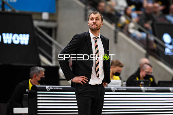 Basketball I Herren I Saison 2022-2023 I easyCredit BBL I 11. Spieltag I MHP Riesen Ludwigsburg - ratiopharm Ulm I 27.12.2022 Anton Gavel (Couch, MHP Riesen Ludwigsburg)
Ort: Ludwigsburg, Germany
Datum: 27.12.2022