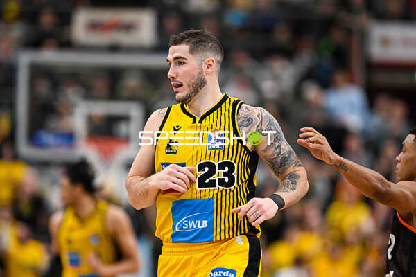 Basketball I Herren I Saison 2022-2023 I easyCredit BBL I 11. Spieltag I MHP Riesen Ludwigsburg - ratiopharm Ulm I 27.12.2022
