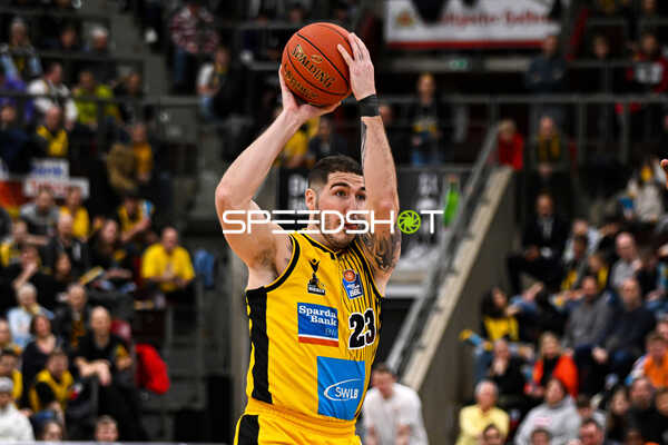 Basketball I Herren I Saison 2022-2023 I easyCredit BBL I 11. Spieltag I MHP Riesen Ludwigsburg - ratiopharm Ulm I 27.12.2022
