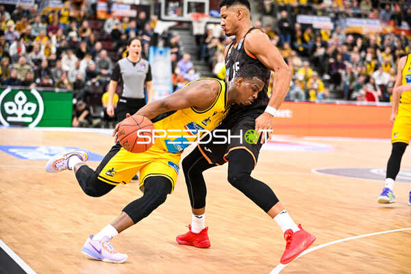 Basketball I Herren I Saison 2022-2023 I easyCredit BBL I 11. Spieltag I MHP Riesen Ludwigsburg - ratiopharm Ulm I 27.12.2022