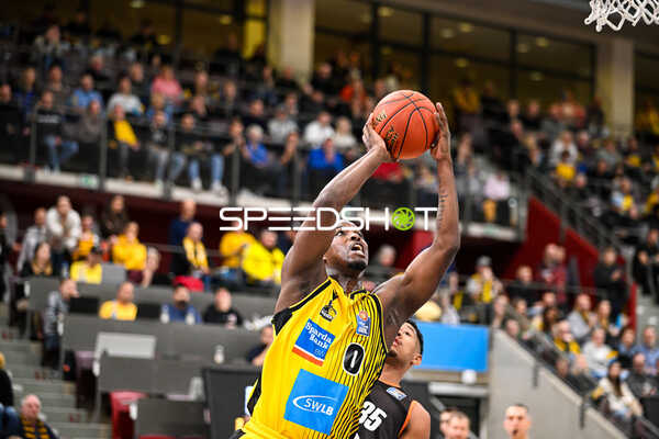 Basketball I Herren I Saison 2022-2023 I easyCredit BBL I 11. Spieltag I MHP Riesen Ludwigsburg - ratiopharm Ulm I 27.12.2022