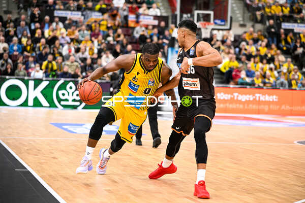 Basketball I Herren I Saison 2022-2023 I easyCredit BBL I 11. Spieltag I MHP Riesen Ludwigsburg - ratiopharm Ulm I 27.12.2022