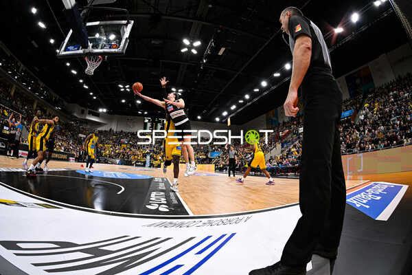 Basketball I Herren I Saison 2022-2023 I easyCredit BBL I 11. Spieltag I MHP Riesen Ludwigsburg - ratiopharm Ulm I 27.12.2022