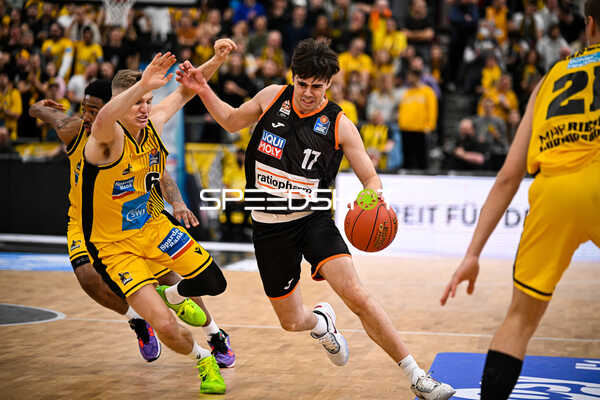 Basketball I Herren I Saison 2022-2023 I easyCredit BBL I 11. Spieltag I MHP Riesen Ludwigsburg - ratiopharm Ulm I 27.12.2022