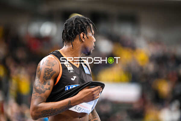 Basketball I Herren I Saison 2022-2023 I easyCredit BBL I 11. Spieltag I MHP Riesen Ludwigsburg - ratiopharm Ulm I 27.12.2022