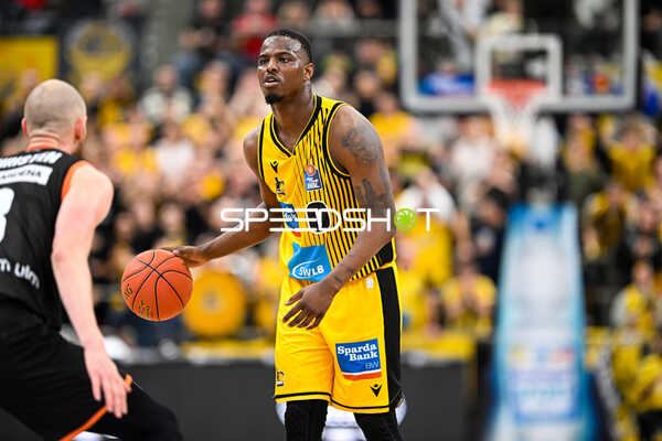 Basketball I Herren I Saison 2022-2023 I easyCredit BBL I 11. Spieltag I MHP Riesen Ludwigsburg - ratiopharm Ulm I 27.12.2022
