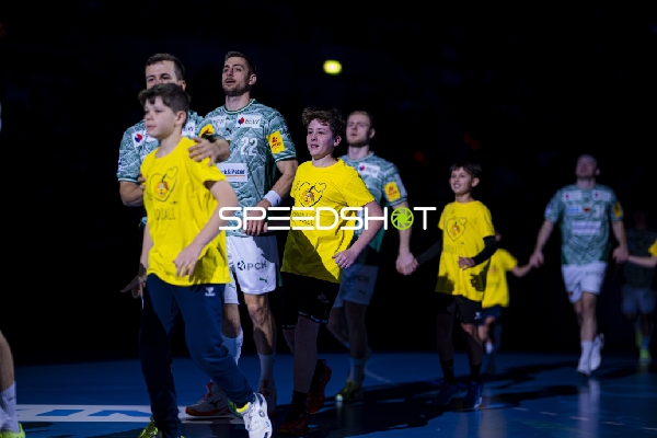 Einlauf von Tim Freihöfer (20; Füchse Berlin)