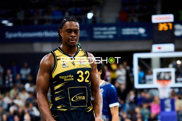 Keeshawn Kellman (32; MHP Riesen Ludwigsburg) in Aktion
