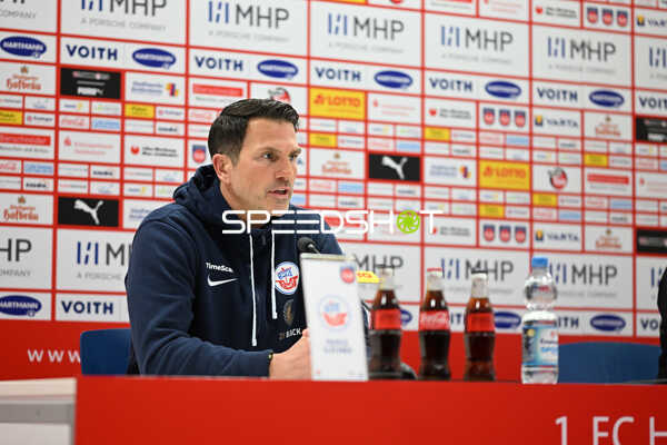 Fußball I Herren I Saison 2022-2023 I 2. Bundesliga I 18. Spieltag I 1. FC Heidenheim 1846 - F.C. Hansa Rostock I 28.01.2023 Patrick Glöckner (Trainer, F.C. Hansa Rostock) bei der Pressekonferenz
Ort: Heidenheim, Germany
Datum: 28.01.2023