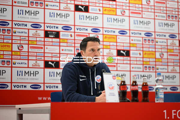 Fußball I Herren I Saison 2022-2023 I 2. Bundesliga I 18. Spieltag I 1. FC Heidenheim 1846 - F.C. Hansa Rostock I 28.01.2023 Patrick Glöckner (Trainer, F.C. Hansa Rostock) bei der Pressekonferenz
Ort: Heidenheim, Germany
Datum: 28.01.2023