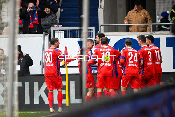 Fußball I Herren I Saison 2022-2023 I 2. Bundesliga I 18. Spieltag I 1. FC Heidenheim 1846 - F.C. Hansa Rostock I 28.01.2023 Jubel um Torschütze Florian Pick (17, 1. FC Heidenheim)
Ort: Heidenheim, Germany
Datum: 28.01.2023 - Jubel um Torschütze Florian Pick
