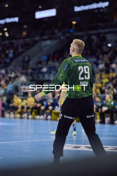 Torwart bereitet sich auf einen Angriff vor