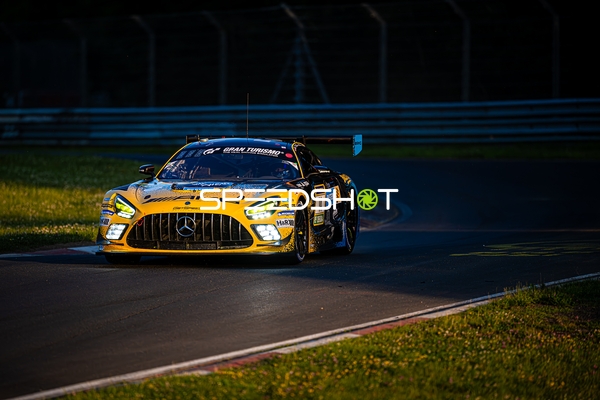 Rennfahrzeug auf der Rennstrecke