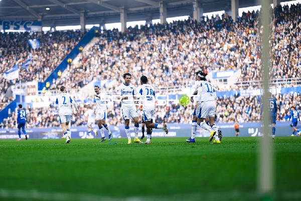 Spielszene mit Marcel Beifus (4; Karlsruher SC)