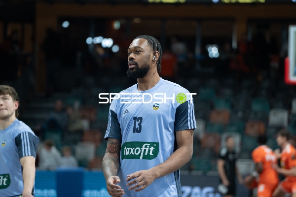 Jwan Roberts (13; Alba Berlin) auf dem Spielfeld