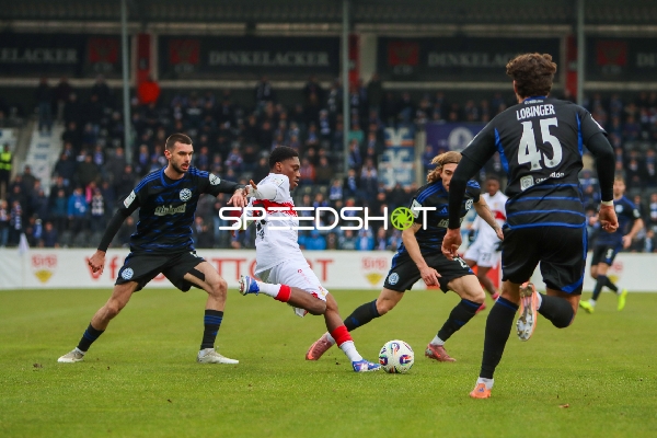 Zweikampf um den Ball