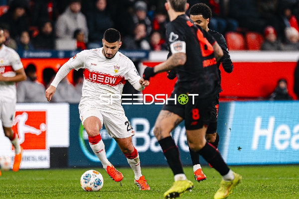 Ballkontrolle und Verteidigung