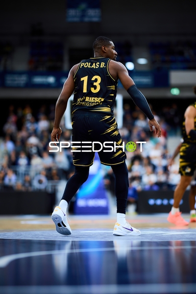 Yorman Polas Bartolo (13; MHP Riesen Ludwigsburg) auf dem Court