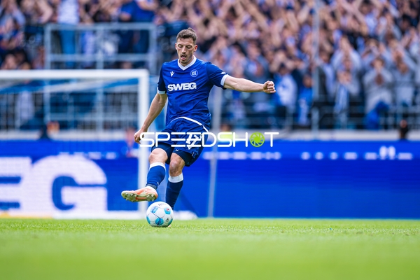 Schuss Nicolai Rapp (17, Karlsruher SC)