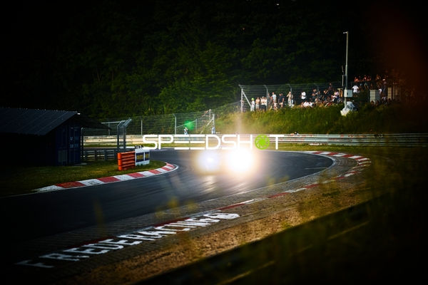 Rennfahrzeug auf der Nordschleife