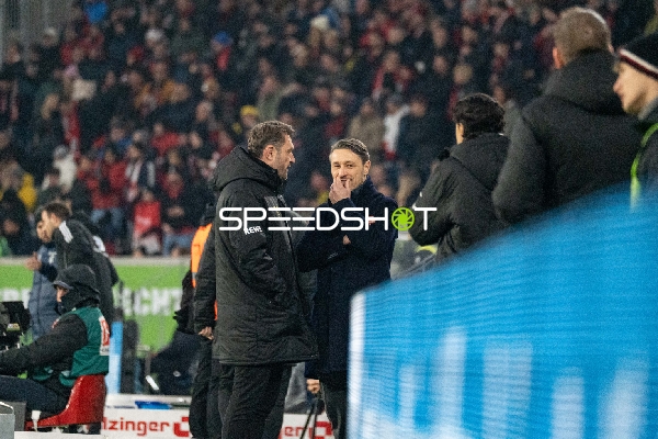 Trainer an der Seitenlinie