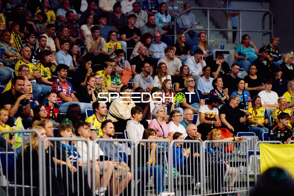 Zuschauer in der Halle