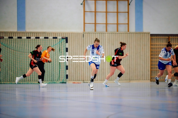 Spielerin von TV Edingen im Lauf