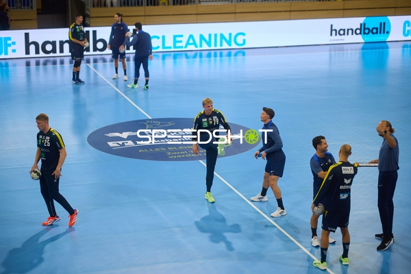 Spieler wärmen sich auf