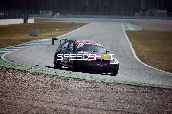 Rennwagen Nummer 11 auf Hockenheimring