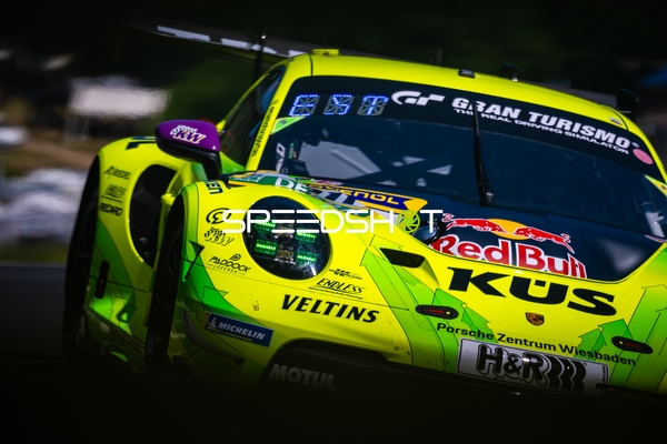 Fahrzeug bei 24h Rennen 2025 Nürburgring