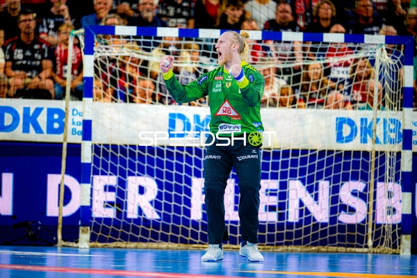 Torwartaktion Mikael Appelgren (1;Rhein Neckar Löwen)