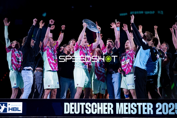 Füchse Berlin feiern Meistertitel