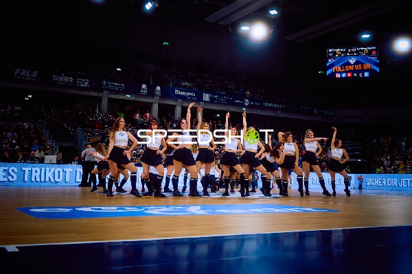 Cheerleading-Performance