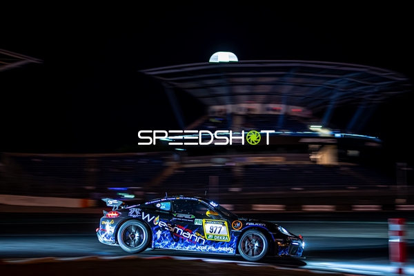 Porsche 718 Cayman GT4 Clubsport auf der Rennstrecke