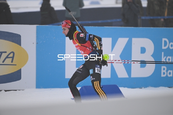 Vanessa VOIGT Vanessa VOIGT (16; Biathlon Frauen) in Aktion