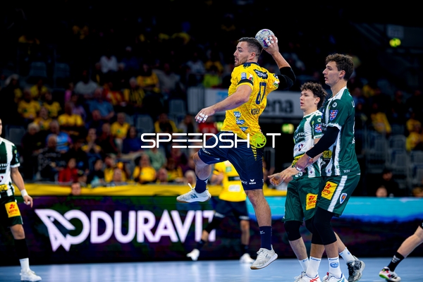 Jannik Kohlbacher (80; Rhein Neckar Löwen) wirft aufs Tor