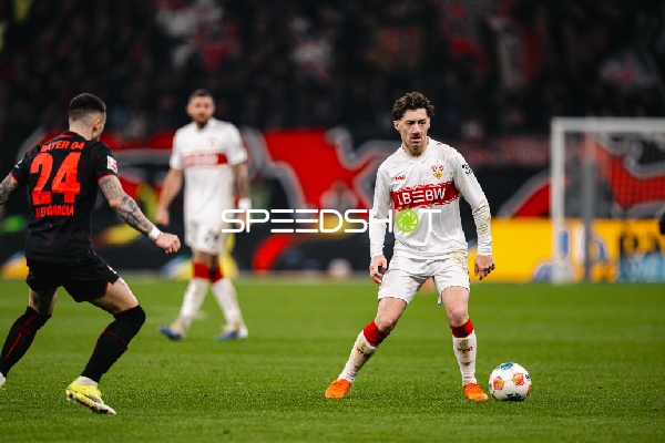 Ballkontrolle und Verteidigung