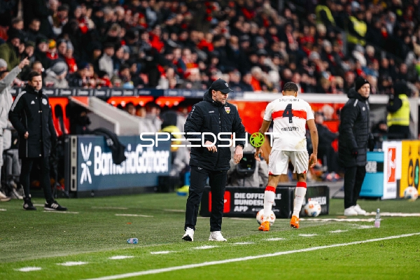 Trainer an der Seitenlinie