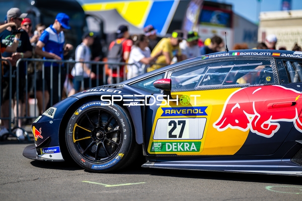 Marco Mapelli (27, Red Bull Team ABT) am Fahrzeug