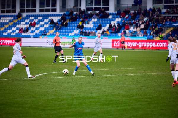 Passspiel im Mittelfeld