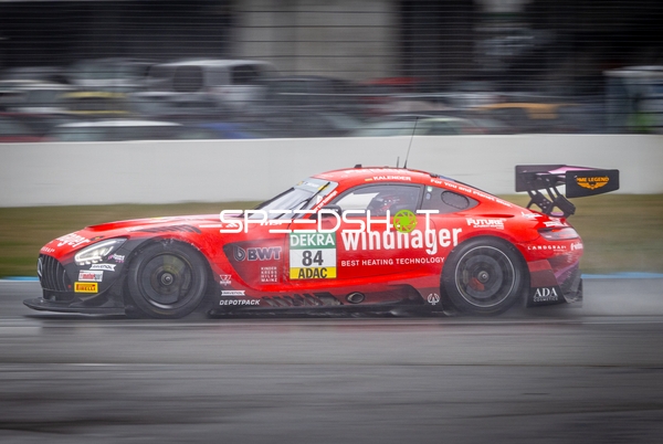 Rennfahrzeug auf dem Hockenheimring