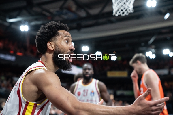 Davion Mintz (10, Würzburg Baskets) in Aktion