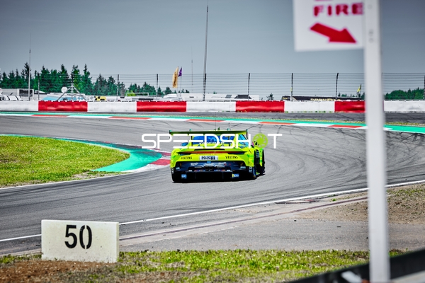 Rennfahrzeug auf der Nordschleife