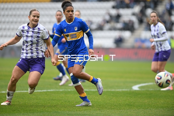 Zweikampf um den Ball