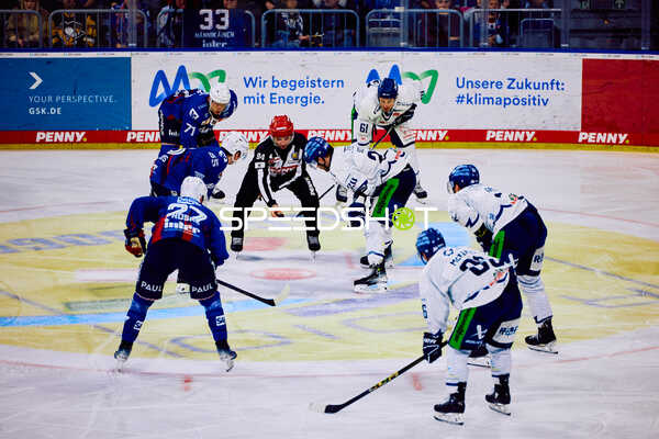 Yannick Proske (27, Adler Mannheim) vs. Justin Scott (20, Straubing Tigers) Bully