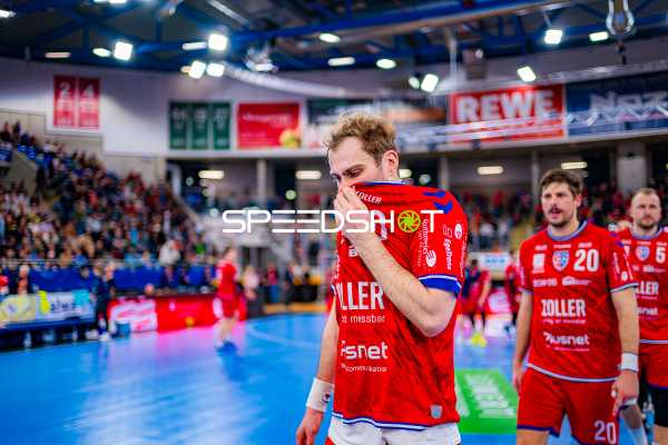 Spieler geht nach dem Spiel