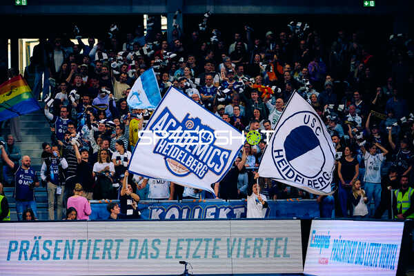 Heidelberg-Fans bejubeln ihr Team